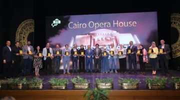 رئيس الأوبرا يكرم عددًا من الفنانين والإداريين بمناسبة عيد العمال