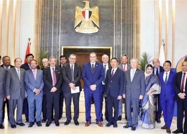 رئيس “التنظيم والإدارة” يقدم عرضًا حول التجربة المصرية في الإصلاح الإداري لسفراء الدول الآسيوية رئيس “التنظيم والإدارة” يقدم عرضًا حول التجربة المصرية في الإصلاح الإداري لسفراء الدول الآسيوية