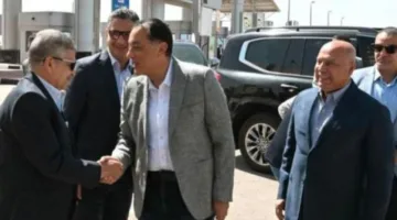 رئيس الوزراء يبدأ زيارة " للمنطقة الاقتصادية لقناة السويس" ببورسعيد