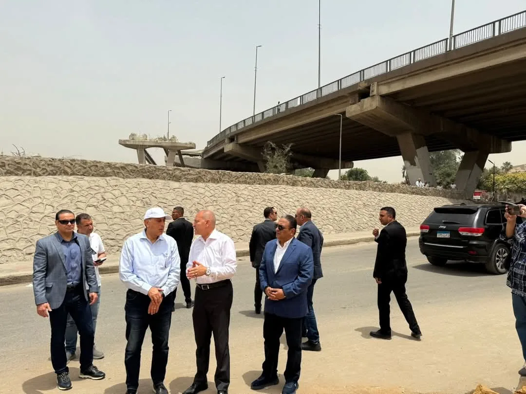 رئيس الوزراء يراقب تقدم المشاريع في منطقة السيدة عائشة وتطوير محور صلاح سالم البديل رئيس الوزراء يراقب تقدم المشاريع في منطقة السيدة عائشة وتطوير محور صلاح سالم البديل