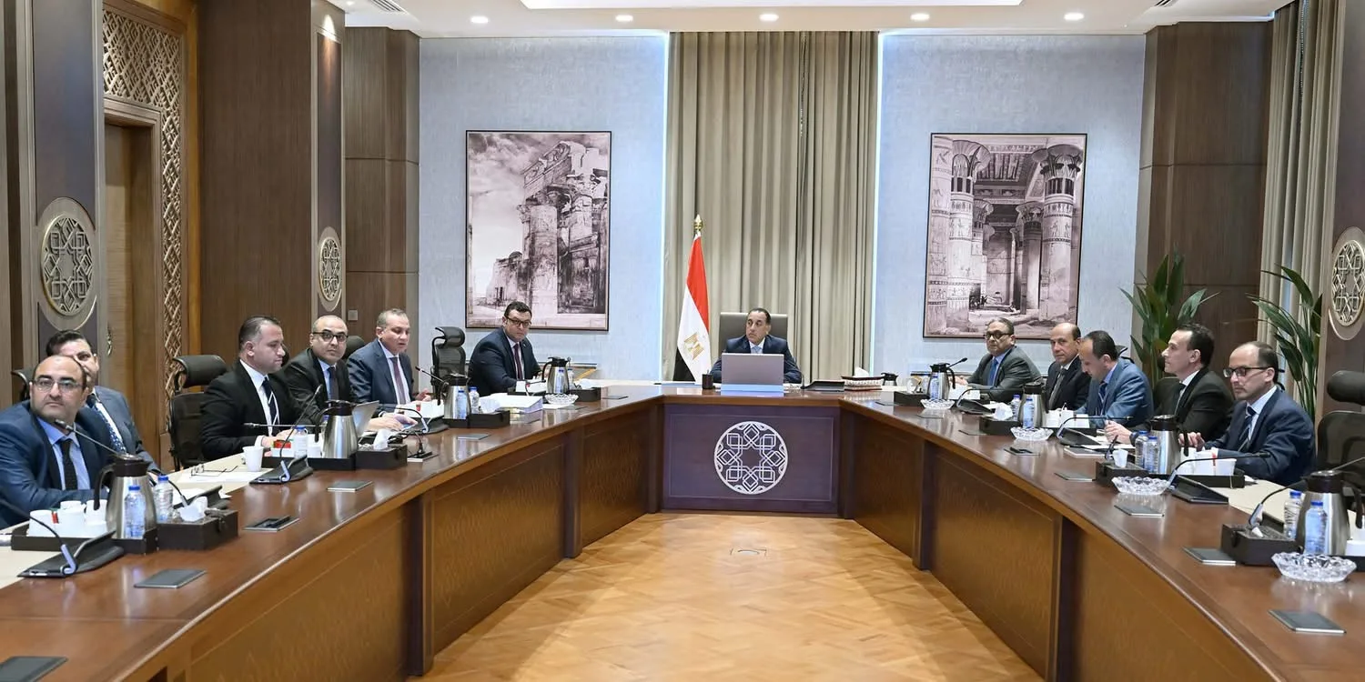 رئيس الوزراء يراقب خطوات تقديم إدارة وتشغيل مشروع “حدائق تلال الفسطاط” رئيس الوزراء يراقب خطوات تقديم إدارة وتشغيل مشروع “حدائق تلال الفسطاط”