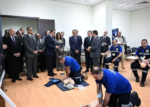 رئيس الوزراء يزور المركز الوطني للتدريب في مقر هيئة الإسعاف المصرية رئيس الوزراء يزور المركز الوطني للتدريب في مقر هيئة الإسعاف المصرية