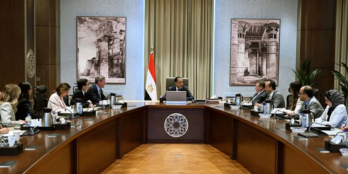 رئيس الوزراء يستقبل الرئيس التنفيذي لشركة “فيزا” لاستعراض الفرص الاستثمارية رئيس الوزراء يستقبل الرئيس التنفيذي لشركة “فيزا” لاستعراض الفرص الاستثمارية