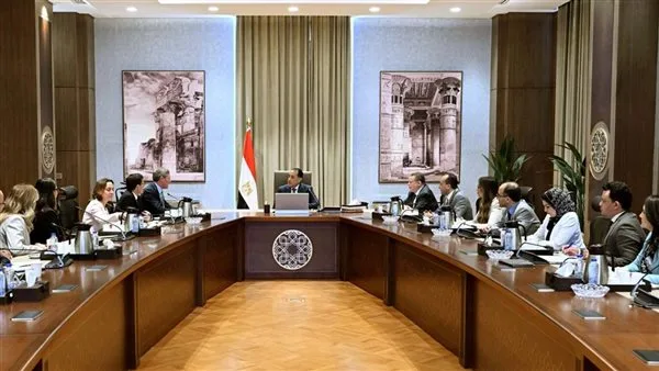 رئيس الوزراء يستقبل الرئيس التنفيذي لشركة “فيزا” رئيس الوزراء يستقبل الرئيس التنفيذي لشركة “فيزا”
