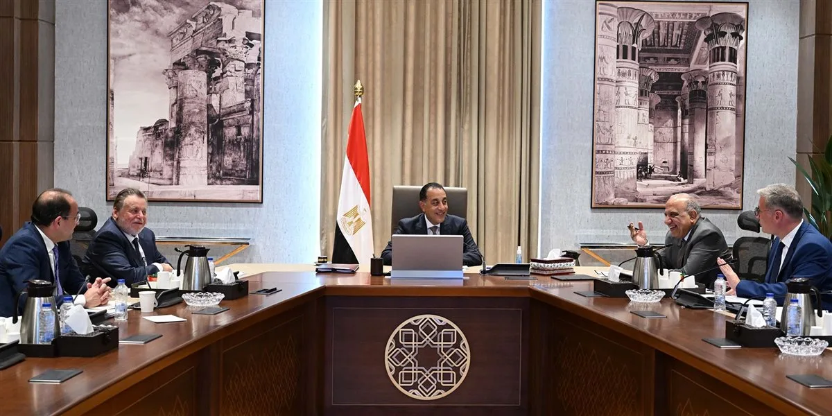 رئيس الوزراء يضمن توافر الوقود لتشغيل محطات الطاقة الكهربائية رئيس الوزراء يضمن توافر الوقود لتشغيل محطات الطاقة الكهربائية