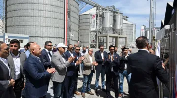 رئيس الوزراء يفتتح محطة الصب السائل بميناء غرب بورسعيد باستثمارات 1.6 مليار جنيه