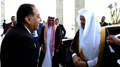 رئيس الوزراء يلتقي برئيس مجلس الشورى في السعودية رئيس الوزراء يلتقي برئيس مجلس الشورى في السعودية