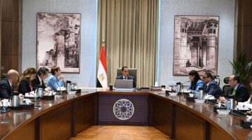 رئيس الوزراء يلتقي رئيسة البنك الأوروبي لإعادة الإعمار والتنمية لبحث دعم الاقتصاد المصري