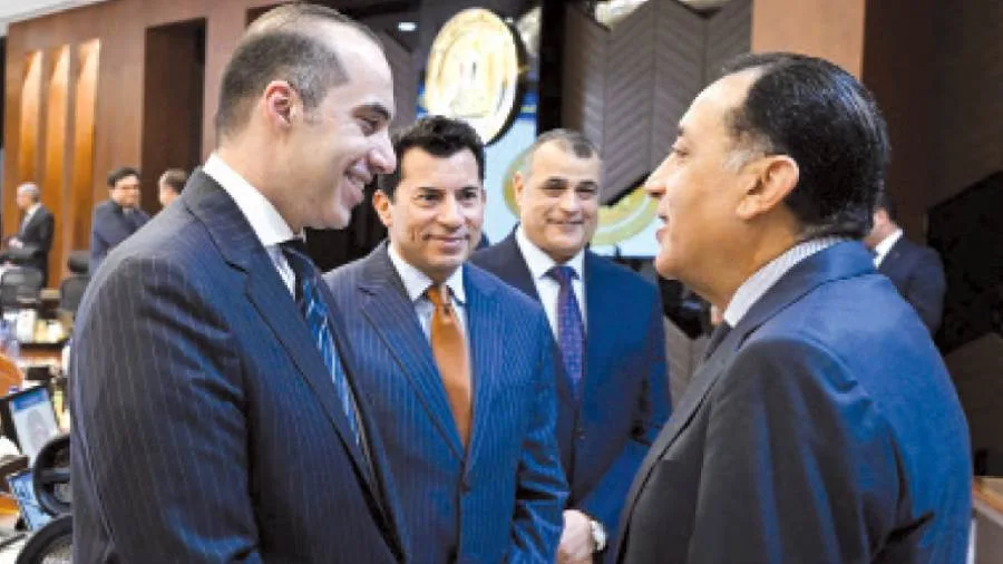 رئيس الوزراء يُكلف الوزراء المعنيين بتنفيذ توجيهات الرئيس خلال احتفالية عيد العمال رئيس الوزراء يُكلف الوزراء المعنيين بتنفيذ توجيهات الرئيس خلال احتفالية عيد العمال