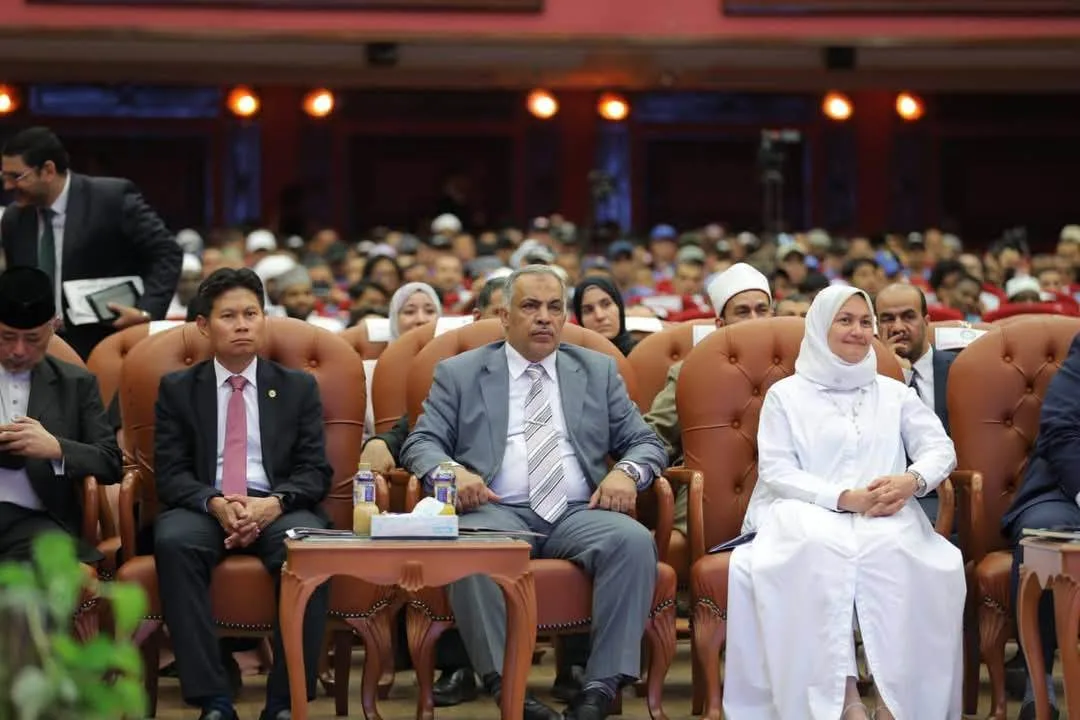 رئيس جامعة الأزهر ومفتي الجمهورية ووزير الأوقاف يشاركون في أنشطة مؤتمر الأزهر حول صناعة المصلحين. رئيس جامعة الأزهر ومفتي الجمهورية ووزير الأوقاف يشاركون في أنشطة مؤتمر الأزهر حول صناعة المصلحين.