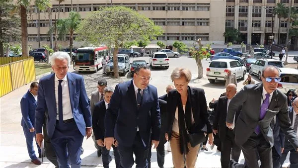 رئيس جامعة الإسكندرية وسفيرة الاتحاد الأوروبي يحضران الحفل الختامي للبرنامج التدريبي في ريادة الأعمال بقطاع المياه رئيس جامعة الإسكندرية وسفيرة الاتحاد الأوروبي يحضران الحفل الختامي للبرنامج التدريبي في ريادة الأعمال بقطاع المياه