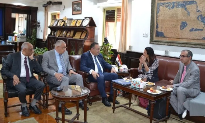 رئيس جامعة الاسكندرية يستقبل وفد هيئة الفولبرايت لبحث سبل التعاون رئيس جامعة الاسكندرية يستقبل وفد هيئة الفولبرايت لبحث سبل التعاون