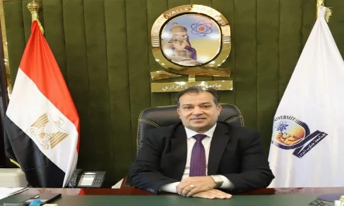 رئيس جامعة جنوب الوادي يعلن عن الفائزين بجوائز التقدير والتشجيع والتفوق الجامعي. رئيس جامعة جنوب الوادي يعلن عن الفائزين بجوائز التقدير والتشجيع والتفوق الجامعي.