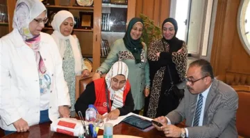 رئيس جامعة حلوان يتفقد المبادرات الطبية الموسعة للكشف المبكر عن الأورام مجانًا