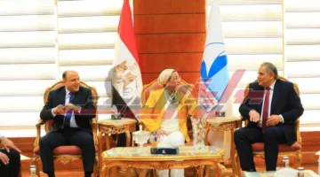 رئيس جامعة كفر الشيخ يلتقي وزيرة البيئة خلال مؤتمر الابتكار.