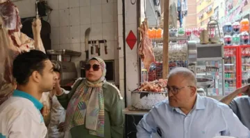 رئيس حي شرق مدينة نصر يشرف على حملة واسعة لضبط الأسواق في مدينة الأمل | صور
