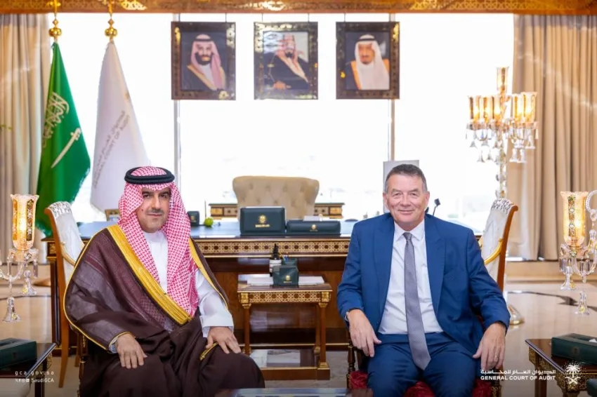 رئيس ديوان المحاسبة ورئيس محكمة التدقيق في الاتحاد الأوروبي يناقشان طرق تعزيز التعاون رئيس ديوان المحاسبة ورئيس محكمة التدقيق في الاتحاد الأوروبي يناقشان طرق تعزيز التعاون