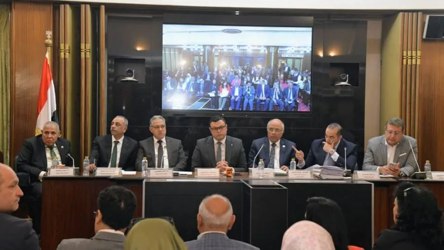 رئيس مجلس النواب: الملاك لم يتوصلوا إلى اتفاق بشأن الفترة الانتقالية، والمستأجرون لم يقدموا لنا نصوصًا ملموسة. رئيس مجلس النواب: الملاك لم يتوصلوا إلى اتفاق بشأن الفترة الانتقالية، والمستأجرون لم يقدموا لنا نصوصًا ملموسة.