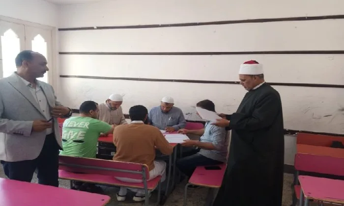رئيس منطقة مطروح الأزهرية يؤكد على ضرورة تعزيز الأمن والسلامة في لجان امتحانات الثانوية الأزهرية