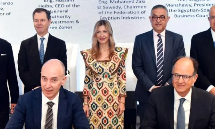رئيس هيئة الاستثمار يشهد اتفاقية التعاون بين مجموعة السويدي ومركز سيرسي رئيس هيئة الاستثمار يشهد اتفاقية التعاون بين مجموعة السويدي ومركز سيرسي