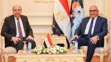 رئيس"العربية للتصنيع" ووزير الطيران المدني يشهدان توقيع بروتوكول تعاون