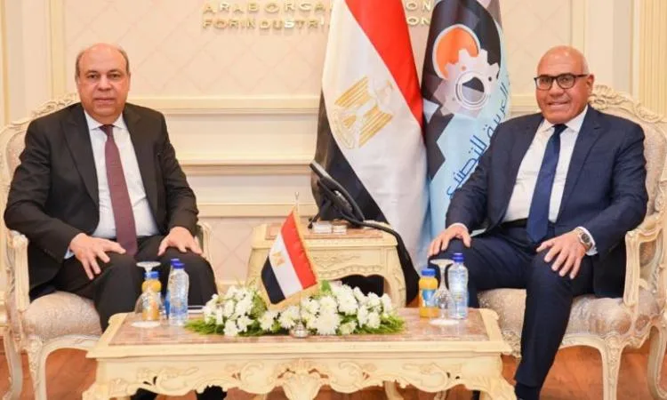 رئيس"العربية للتصنيع" ووزير الطيران المدني يشهدان توقيع بروتوكول تعاون رئيس"العربية للتصنيع" ووزير الطيران المدني يشهدان توقيع بروتوكول تعاون
