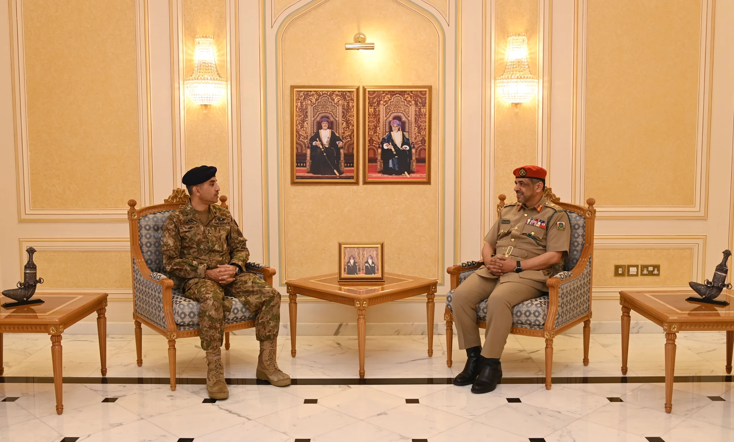 رئيسُ أكاديمية الدراسات الاستراتيجية والدفاعية يستقبل وفدًا عسكريًّا باكستانيًّا رئيسُ أكاديمية الدراسات الاستراتيجية والدفاعية يستقبل وفدًا عسكريًّا باكستانيًّا