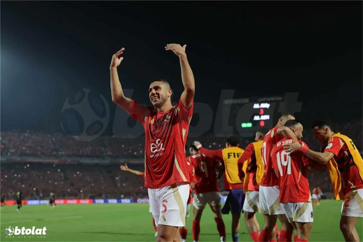 رامي ربيعة يغادر مباراة الأهلي والمصري مصابًا رامي ربيعة يغادر مباراة الأهلي والمصري مصابًا