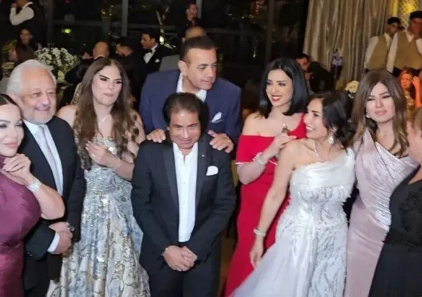 رانيا فريد شوقي وطارق النهري يتألقان في حفل زفاف هيا كتكت «صور» رانيا فريد شوقي وطارق النهري يتألقان في حفل زفاف هيا كتكت «صور»