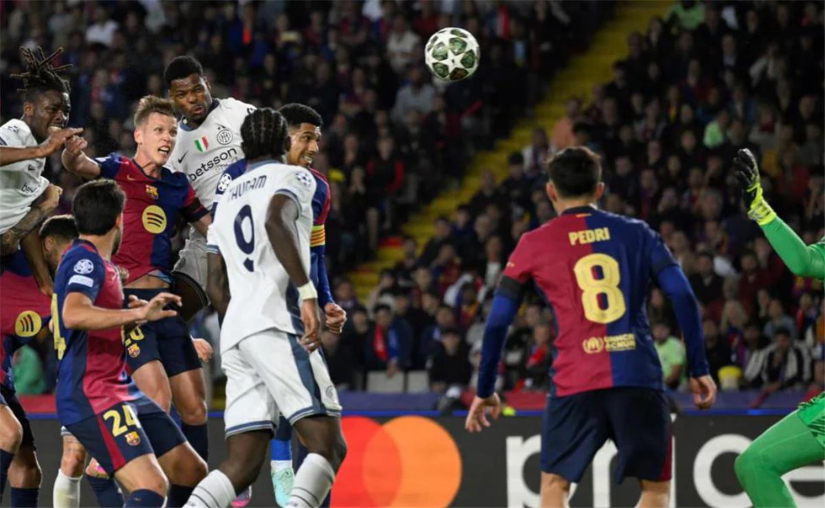 رجل مباراة برشلونة وإنتر ميلان في دوري أبطال أوروبا رجل مباراة برشلونة وإنتر ميلان في دوري أبطال أوروبا