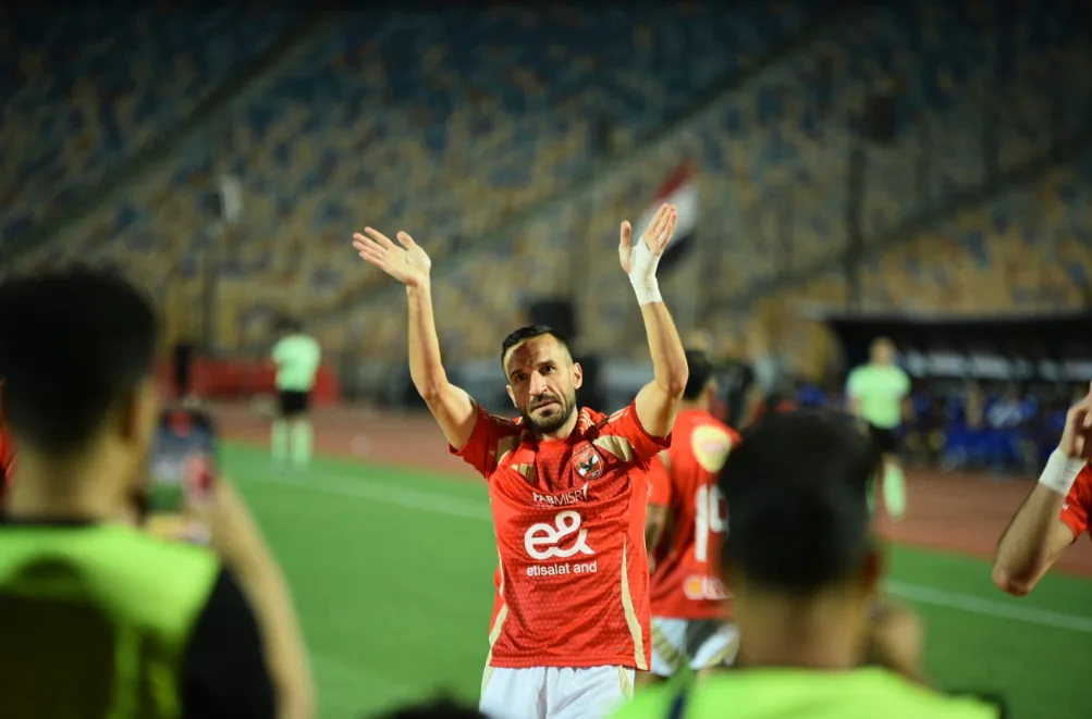 “رحلة تنتهي ولكن الحب يستمر” .. علي معلول يعلن انتهاء مسيرته مع الأهلي “رحلة تنتهي ولكن الحب يستمر” .. علي معلول يعلن انتهاء مسيرته مع الأهلي