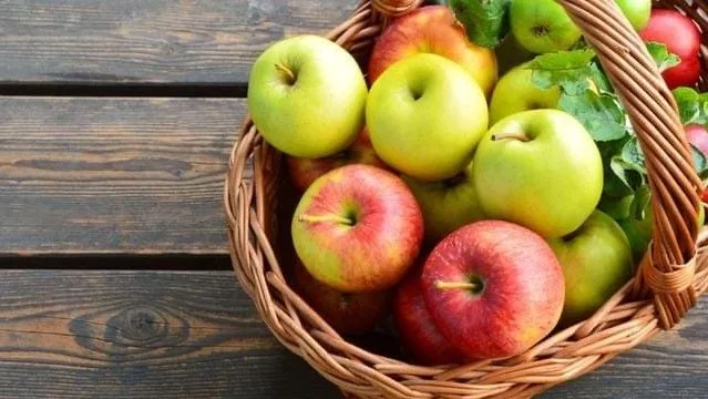 رقم 1 أهمها .. 3 أسباب لتناول تفاحة يوميا رقم 1 أهمها .. 3 أسباب لتناول تفاحة يوميا