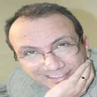 ديون روزاليوسف وتحديات مكرم عبيد!