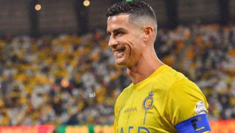 رونالدو يهنئ ناديه السابق بعد فوزه بلقب الدوري المحلي