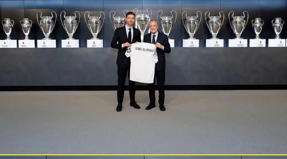 ريال مدريد يعلن رسميًا تعيين تشابي ألونسو كمدرب جديد حتى عام 2028 ريال مدريد يعلن رسميًا تعيين تشابي ألونسو كمدرب جديد حتى عام 2028