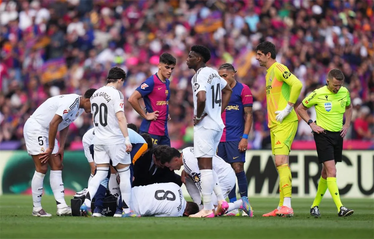 ريال مدريد يكشف عن إصابة ثنائي الفريق بعد مواجهة الكلاسيكو ضد برشلونة.. غياب حتى نهاية الموسم. ريال مدريد يكشف عن إصابة ثنائي الفريق بعد مواجهة الكلاسيكو ضد برشلونة.. غياب حتى نهاية الموسم.