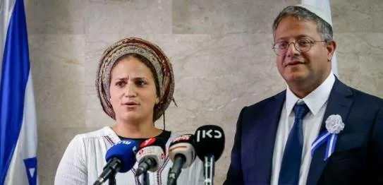زوجة بن غفير تتعرض للضرب من امرأة يهودية غرب القدس زوجة بن غفير تتعرض للضرب من امرأة يهودية غرب القدس