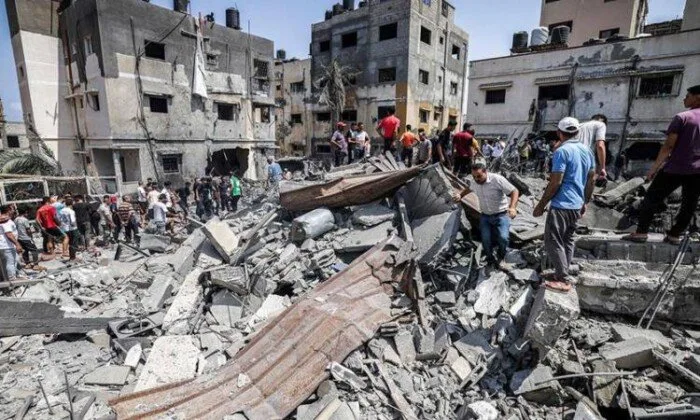 استشهاد فلسطينيين وإصابة آخرين نتيجة قصف خيمة تضم نازحين في خان يونس استشهاد فلسطينيين وإصابة آخرين نتيجة قصف خيمة تضم نازحين في خان يونس