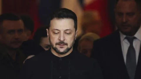 زيلينسكي والقادة الأوروبيون في كييف تحدثوا هاتفيا مع ترامب زيلينسكي والقادة الأوروبيون في كييف تحدثوا هاتفيا مع ترامب