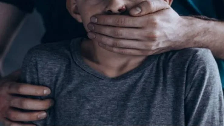 سامحوني .. اعترافات مُثيرة للمتهم بهتـ.ـ.ـك عرض «طفل» ابن صاحب مطعم بالهرم سامحوني .. اعترافات مُثيرة للمتهم بهتـ.ـ.ـك عرض «طفل» ابن صاحب مطعم بالهرم
