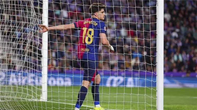 سبورت: مهاجم برشلونة يسعى للانتقال خلال سوق الانتقالات الصيفية
