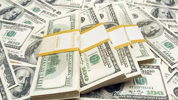 سعر الدولار اليوم الجمعة 9 مايو 2025 بالتعاملات المسائية في البنوك.. البنك الأهلي الأعلي سعرا سعر الدولار اليوم الجمعة 9 مايو 2025 بالتعاملات المسائية في البنوك.. البنك الأهلي الأعلي سعرا