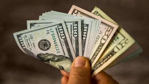 أسعار الدولار مقابل الجنيه المصري اليوم في البنوك: تحديثات 19 مايو 2025 أسعار الدولار مقابل الجنيه المصري اليوم في البنوك: تحديثات 19 مايو 2025