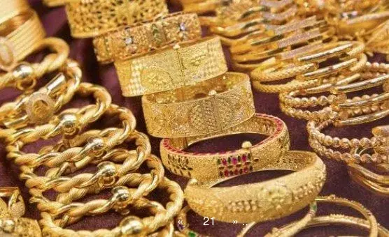 سعر الذهب في منتصف التعاملات اليوم الجمعة.. «عيار 21 بكام؟» سعر الذهب في منتصف التعاملات اليوم الجمعة.. «عيار 21 بكام؟»