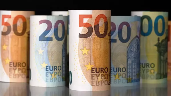 سعر اليورو أمام الجنيه المصري بختام تعاملات اليوم الخميس 8 مايو 2025 سعر اليورو أمام الجنيه المصري بختام تعاملات اليوم الخميس 8 مايو 2025