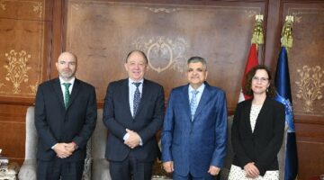 سفير الأرجنتين بالقاهرة: قناة السويس الممر الملاحي الأهم عالميا