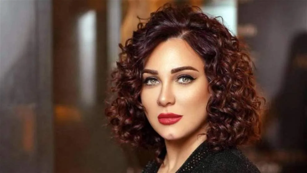 سلاف فواخرجي في اول تعليق بعد اتهام عبد الحكيم قطيفان بتعاطـ ـيها سلاف فواخرجي في اول تعليق بعد اتهام عبد الحكيم قطيفان بتعاطـ ـيها