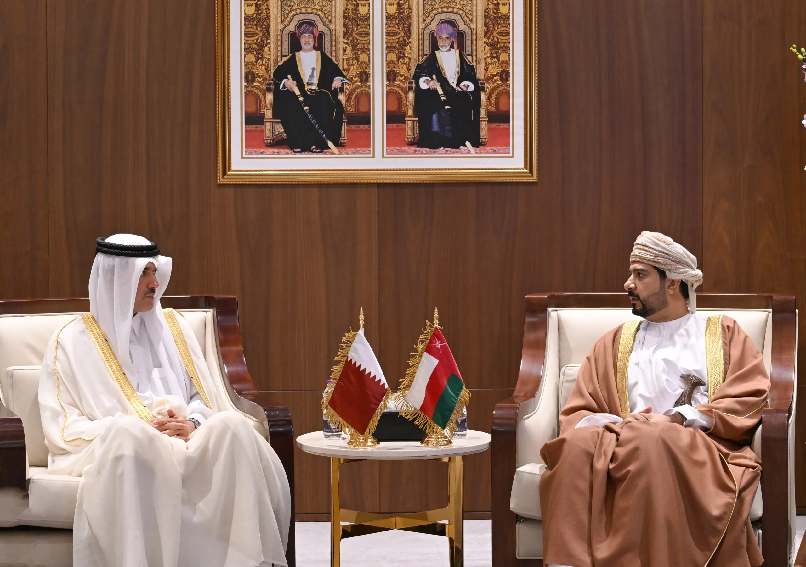 سلطنة عمان وقطر تتباحثان حول تعزيز التجارة بينهما