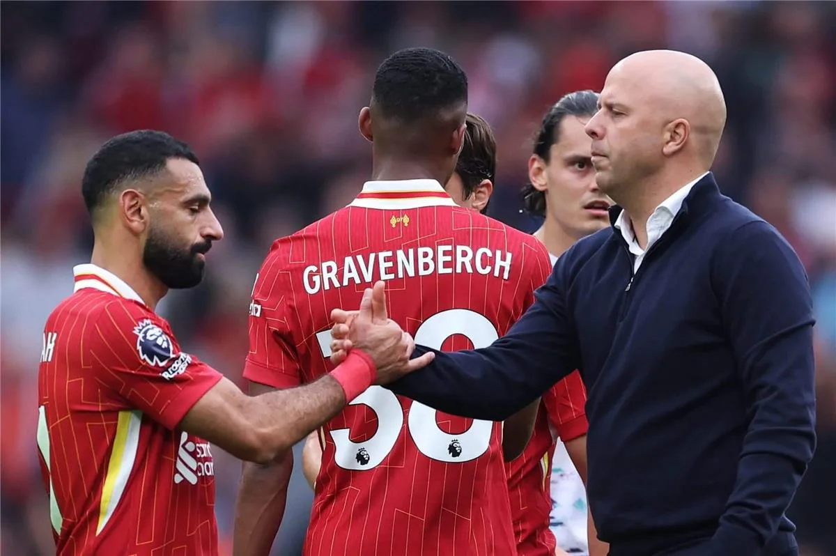سلوت يقر: محمد صلاح هو السبب وراء معاناة لاعب ليفربول هذا الموسم