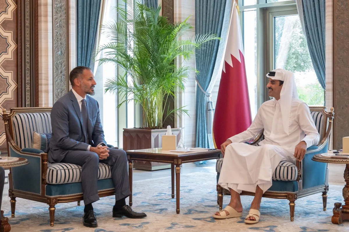 سمو الأمير يستقبل الأمير رحيم آغا خان الخامس سمو الأمير يستقبل الأمير رحيم آغا خان الخامس